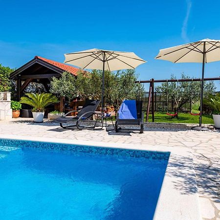 Apartment House Simoni With Pool, Zadar County Привлака Екстериор снимка