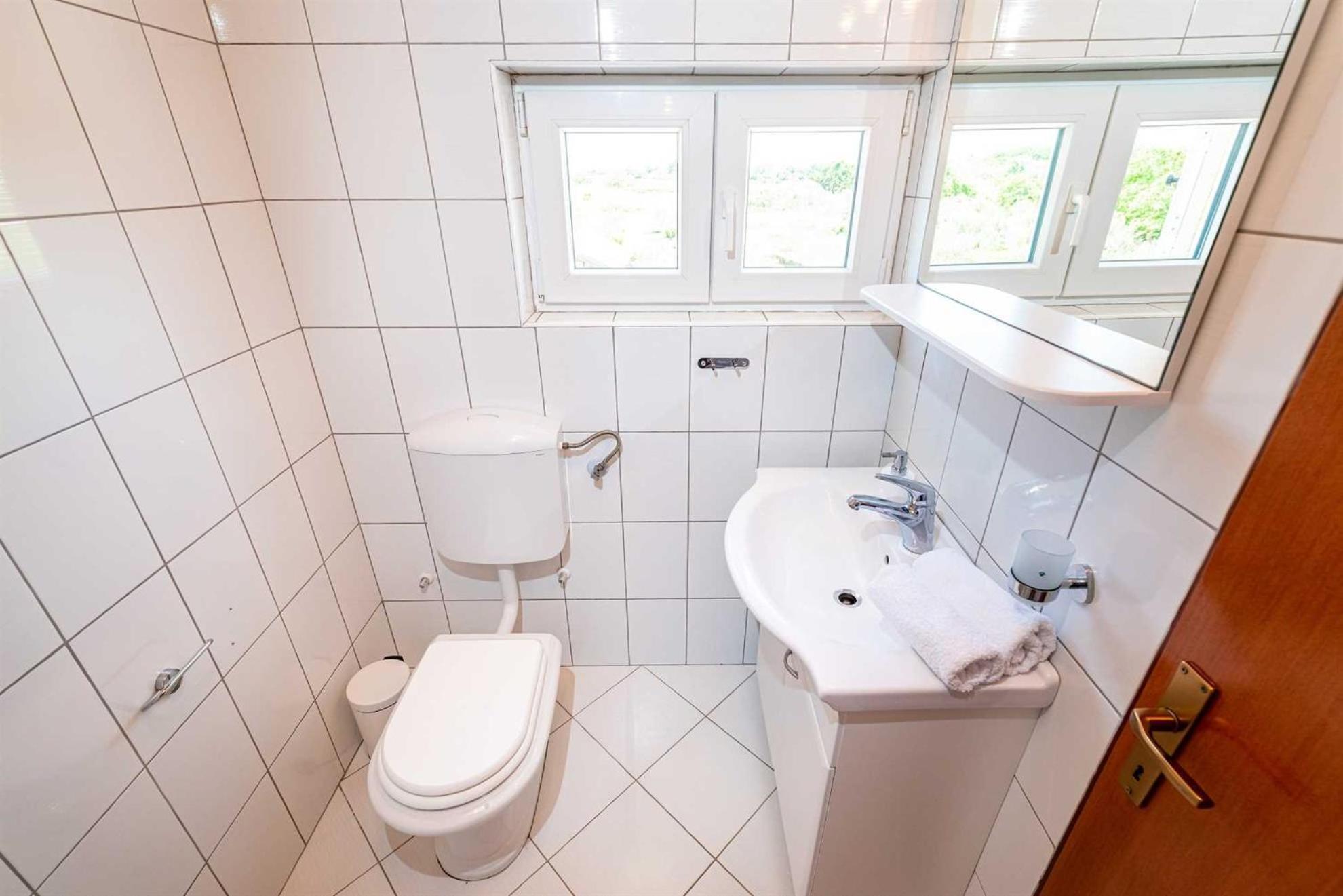 Apartment House Simoni With Pool, Zadar County Привлака Екстериор снимка