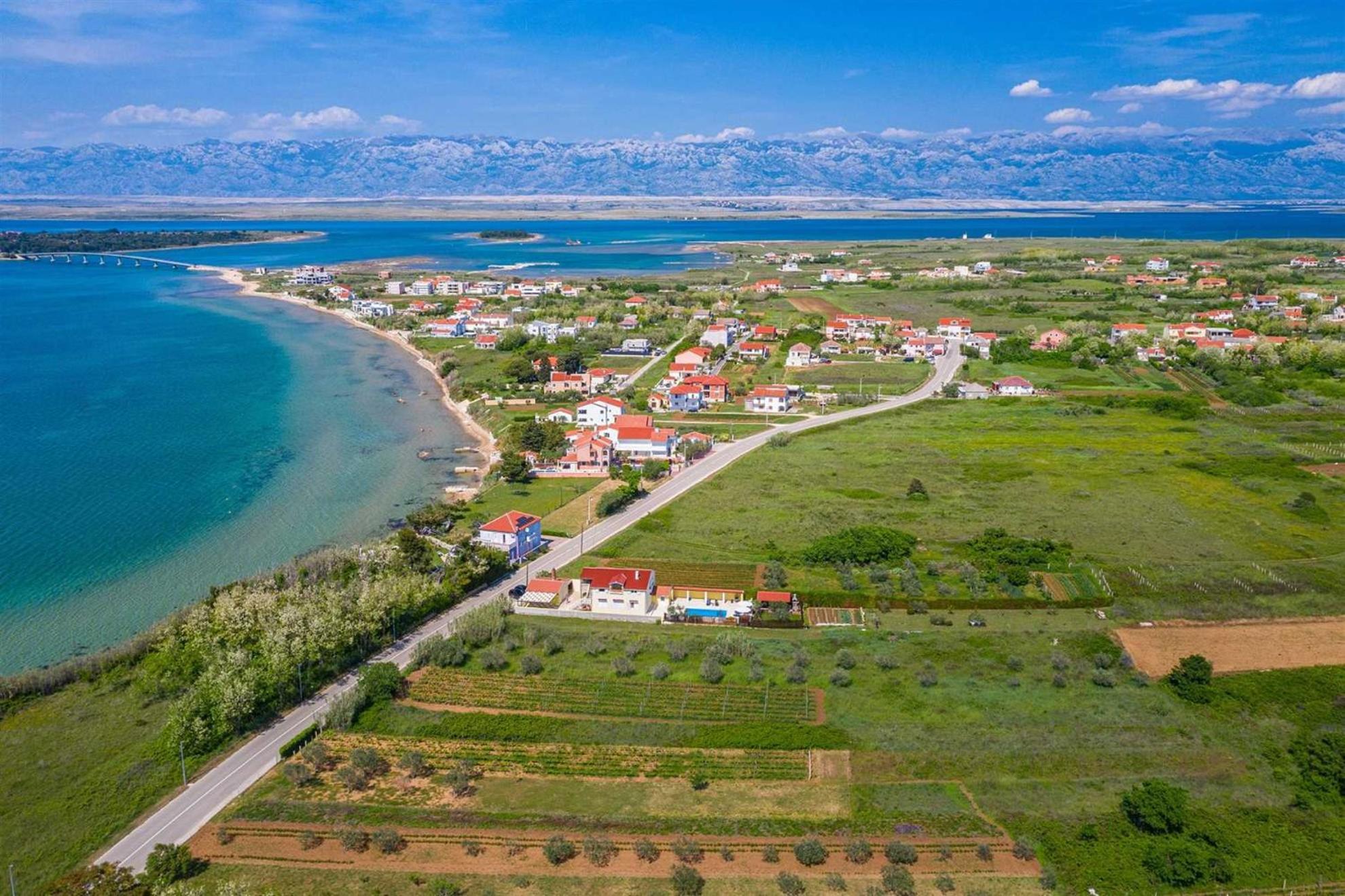 Apartment House Simoni With Pool, Zadar County Привлака Екстериор снимка