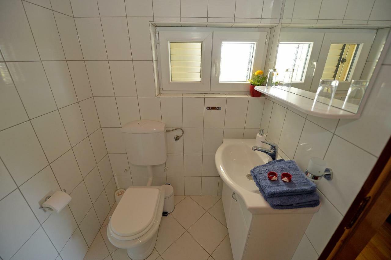 Apartment House Simoni With Pool, Zadar County Привлака Екстериор снимка