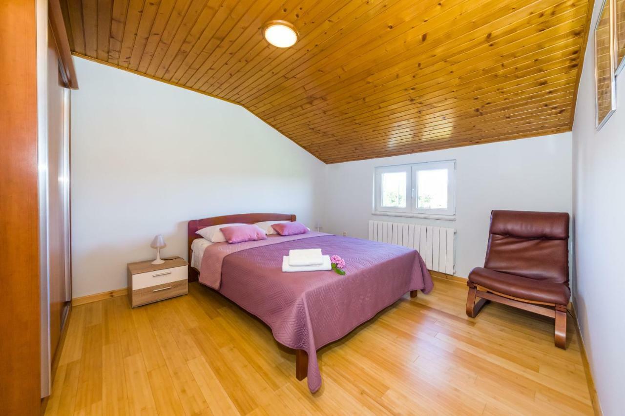 Apartment House Simoni With Pool, Zadar County Привлака Екстериор снимка